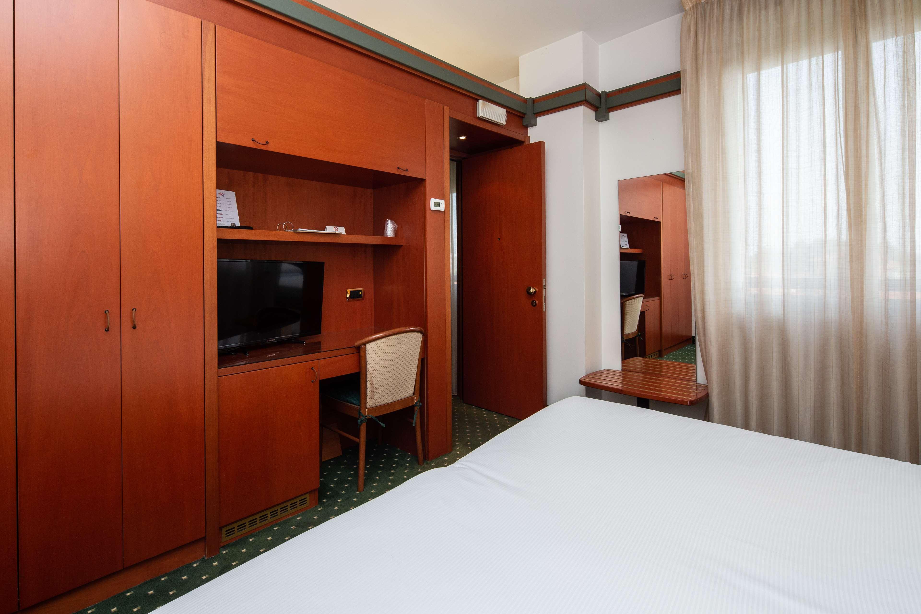 Jet Hotel, Sure Hotel Collection By Best Western Gallarate Esterno foto