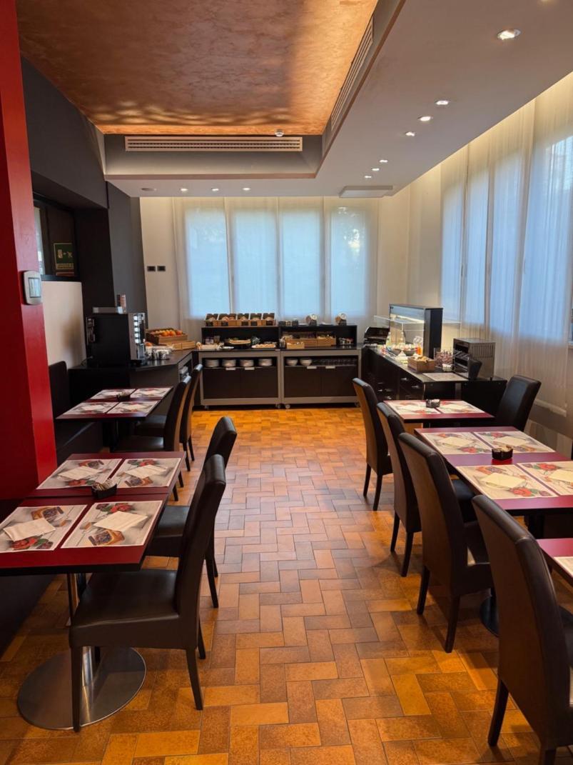 Jet Hotel, Sure Hotel Collection By Best Western Gallarate Esterno foto