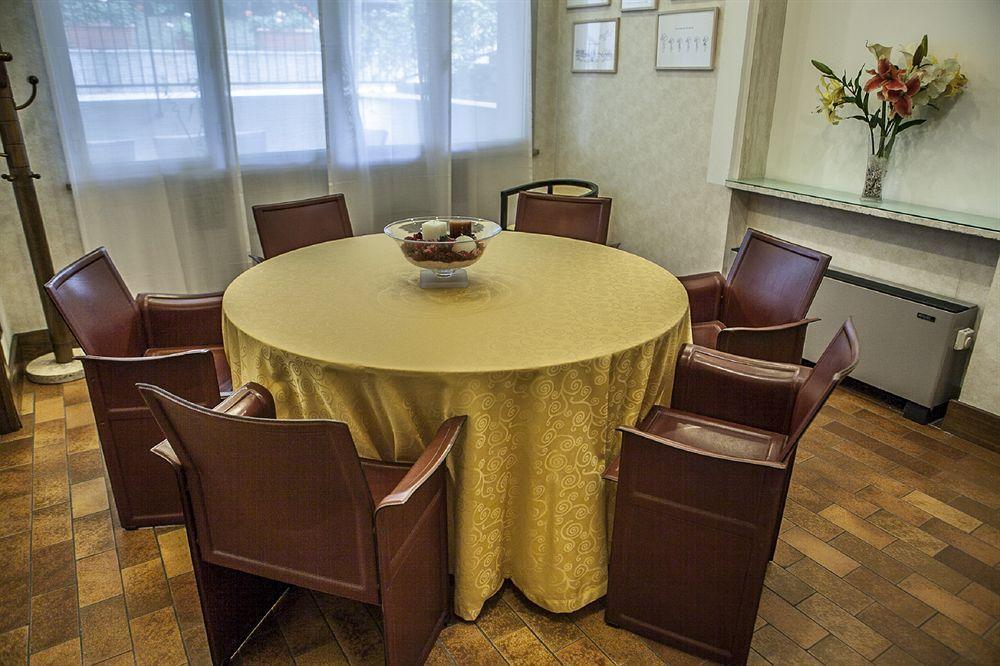 Jet Hotel, Sure Hotel Collection By Best Western Gallarate Esterno foto