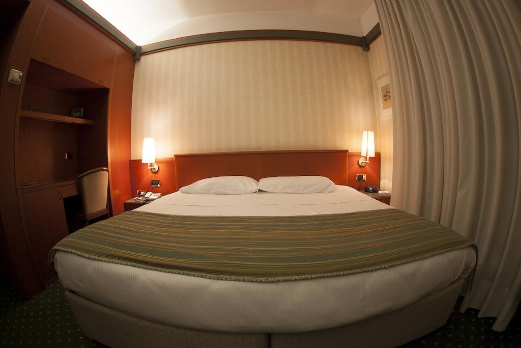 Jet Hotel, Sure Hotel Collection By Best Western Gallarate Esterno foto